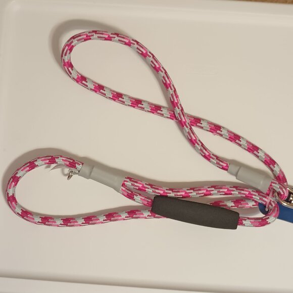 *NWT~YOULY The Protector 1/2" Thick Reflective Dog Leash, Pink & Gray 5-ft. Long - Picture 8 of 8